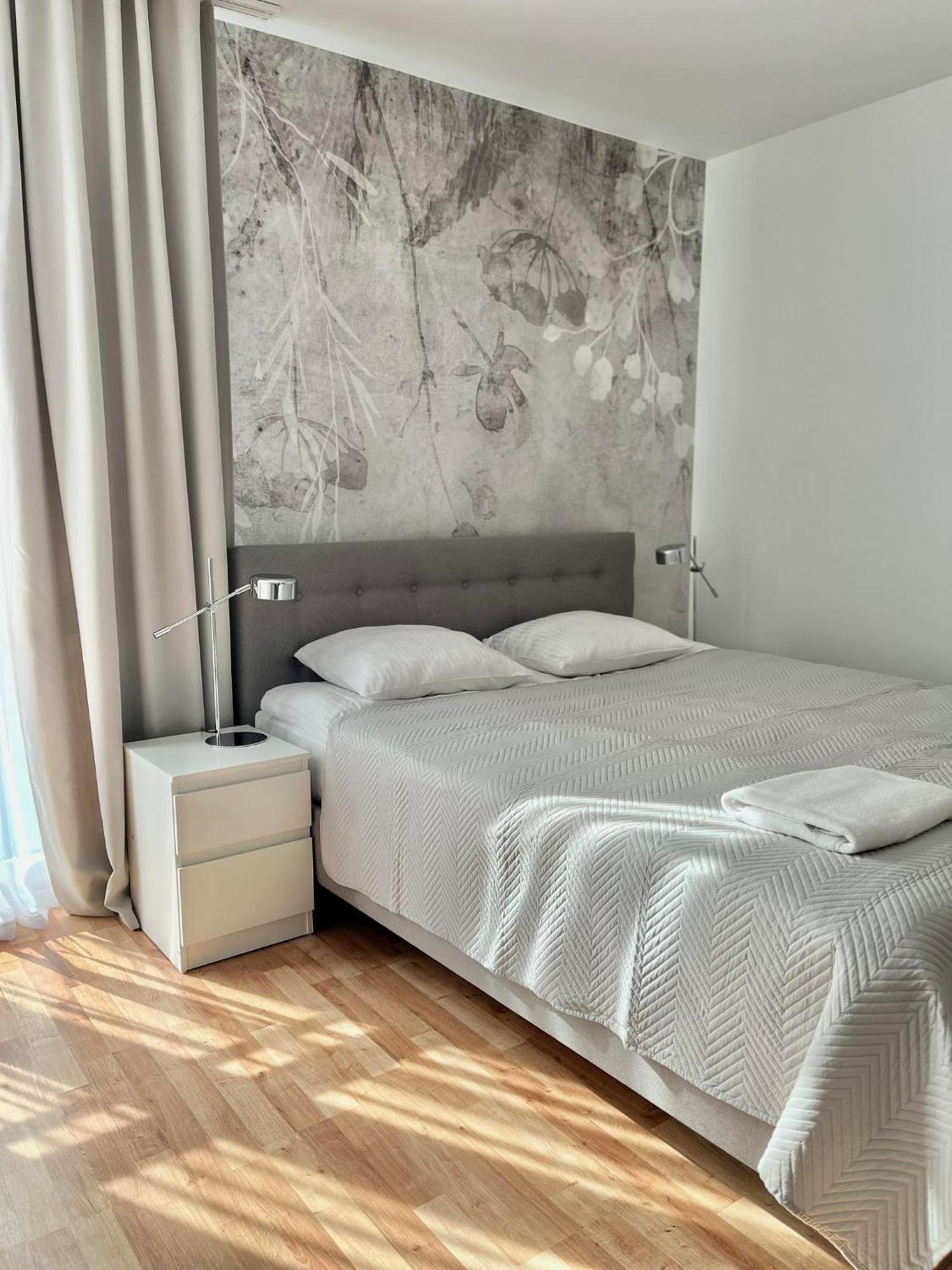 Apartament Kosciuszki City Center By Apartamenty Na Dni Wrocław Exteriör bild